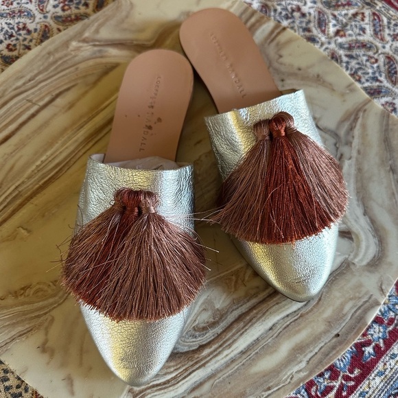 Loeffler Randall “Winnie” Silver Pointed Toe Flat Mule With Tassels Size 6B EUC! - Picture 1 of 10